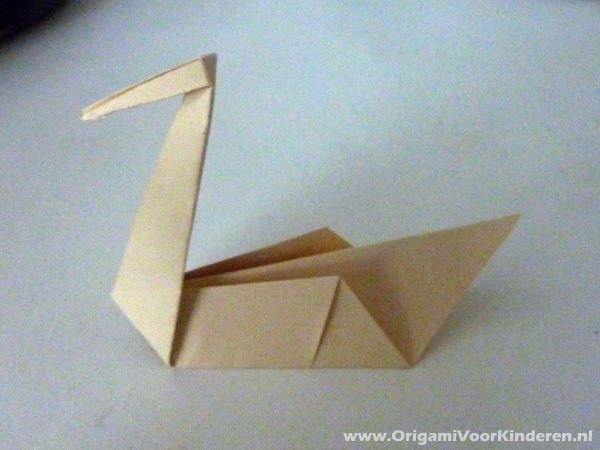 Overleg getuigenis Mineraalwater Zwaan 1 (Makkelijk) - Origami Voor Kinderen